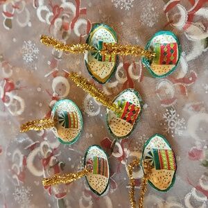 Festive Handmade Ornament Set /Gift Tag Clam Shells. QTY 6